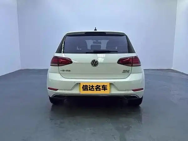 Volkswagen Golf 2020