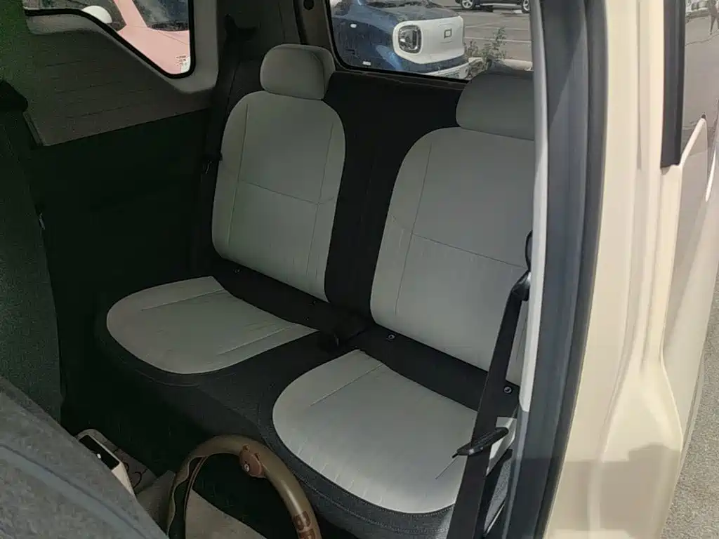 Geely Galaxy Panda 2025 — фото 17