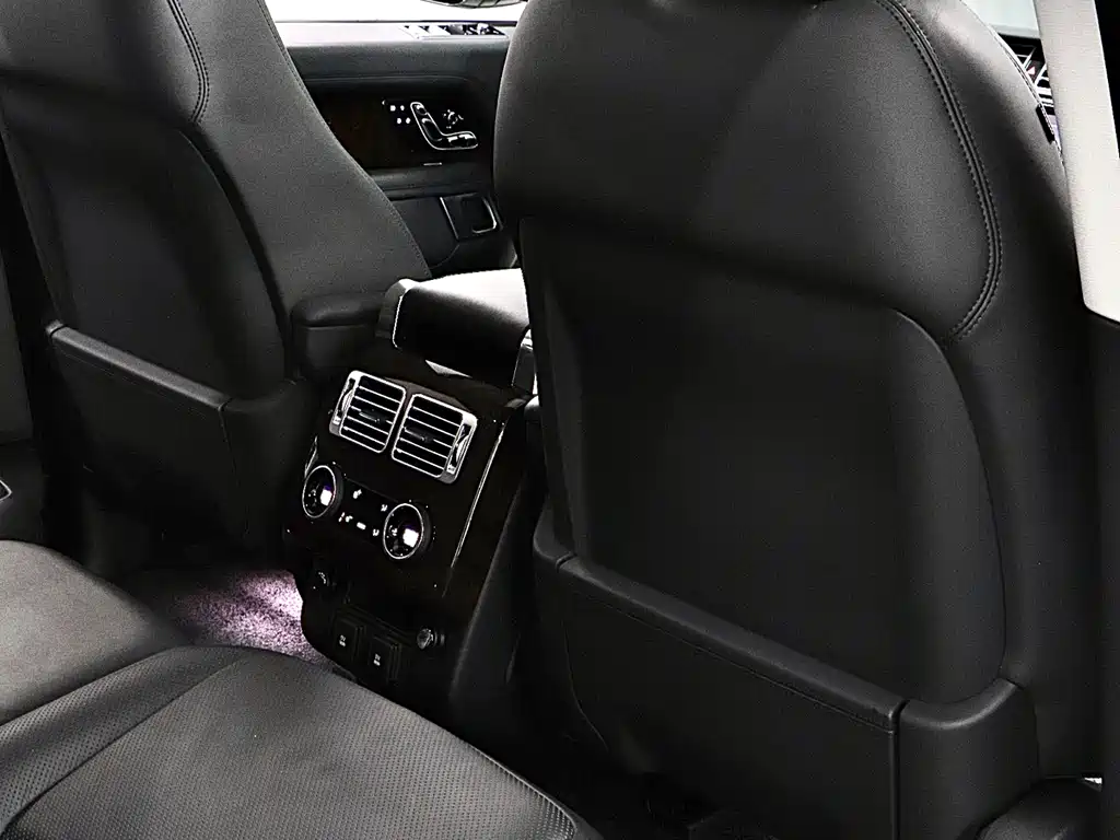 Land Rover Range Rover 2020 — фото 17