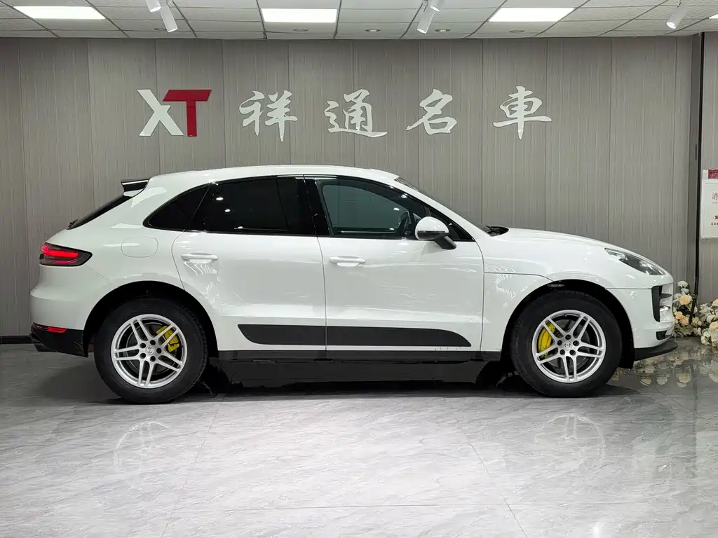 Porsche Macan 2021 — фото 21