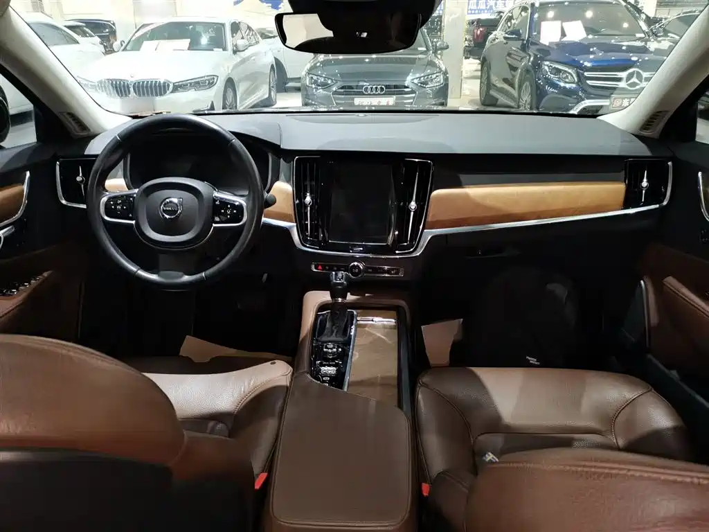 Volvo S90 2020 — фото 12