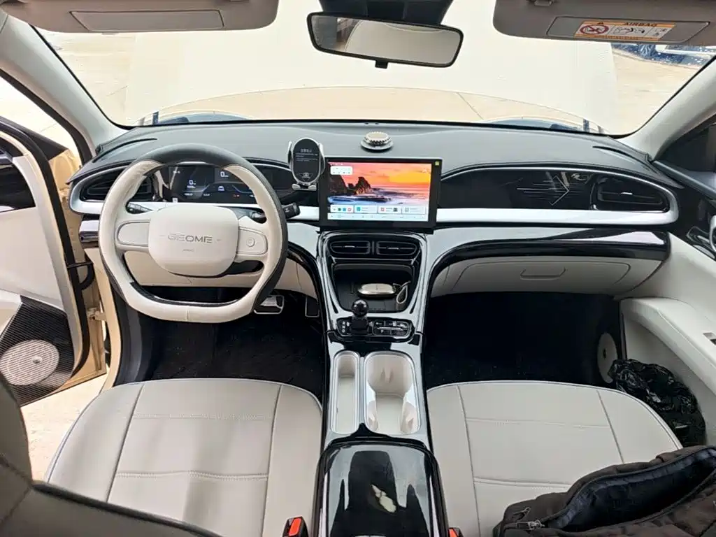 Geely Galaxy Starwish 2026 — фото 10