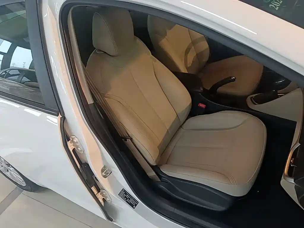 Buick Excelle GT 2020 — фото 25
