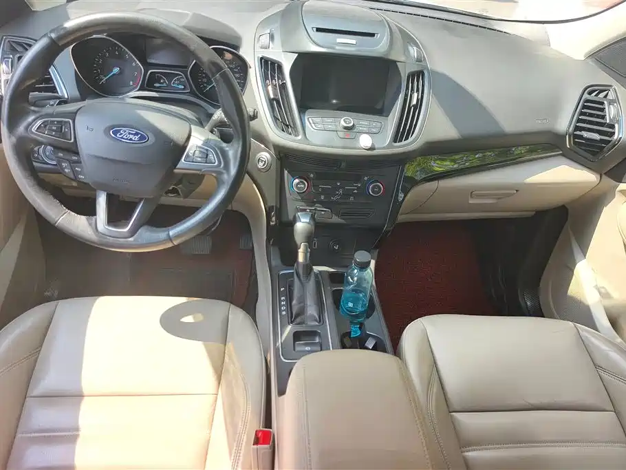Ford Kuga 2017 — фото 12