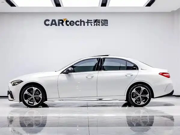 Mercedes-Benz C-Class 2022