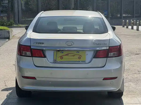 GAC Trumpchi GA5 2011