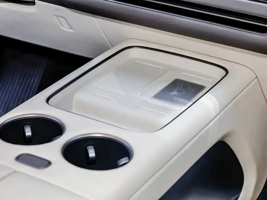 Li Auto i8 2025 — фото 22