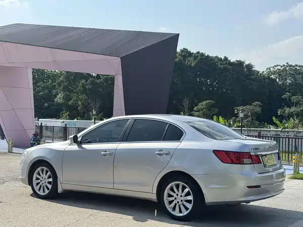 GAC Trumpchi GA5 2011