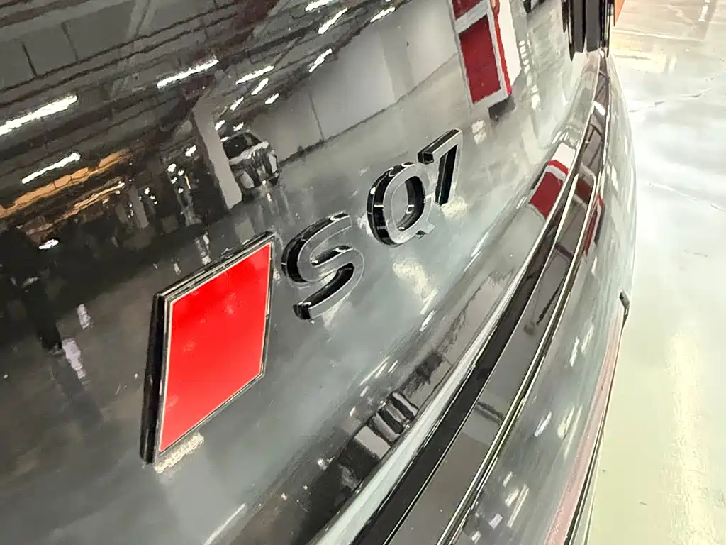 Audi SQ7 2025 — фото 12