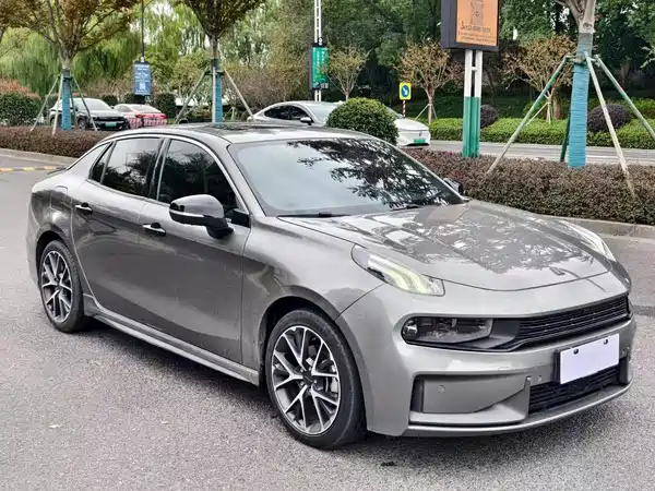 Lynk & Co 03 2022