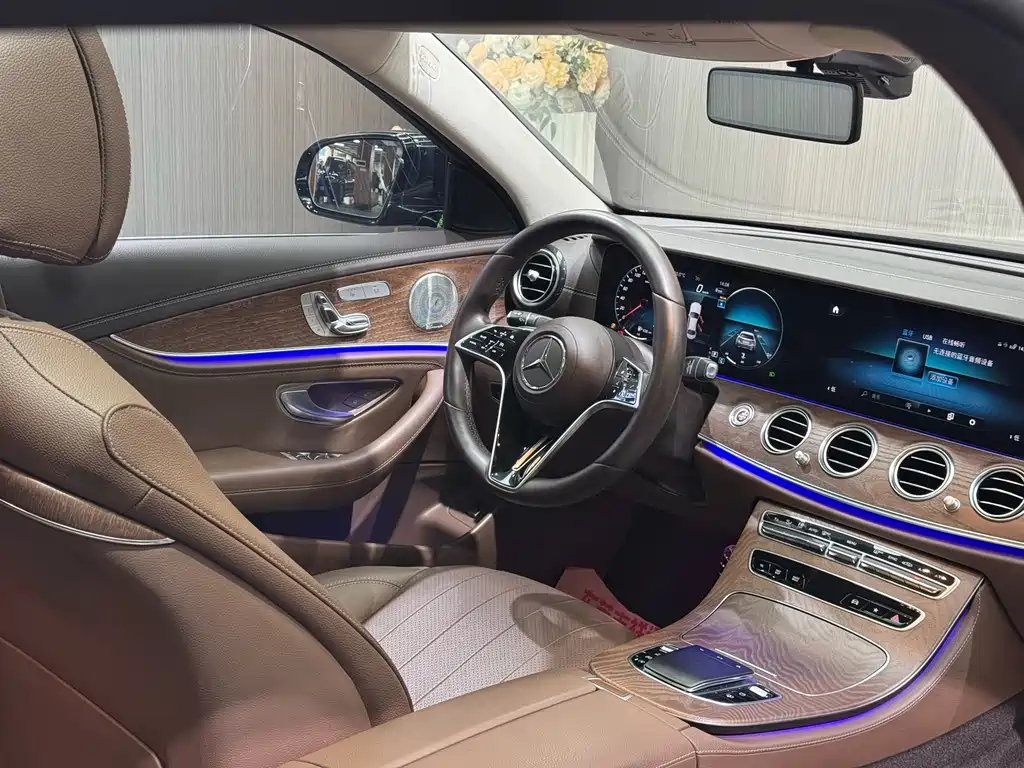 Mercedes-Benz E-Class 2023 — фото 15