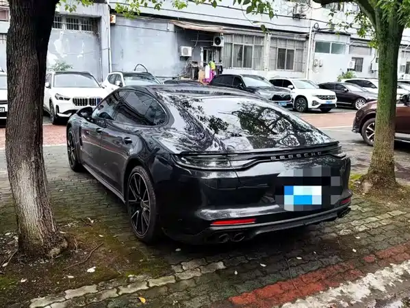 Porsche Panamera 2024
