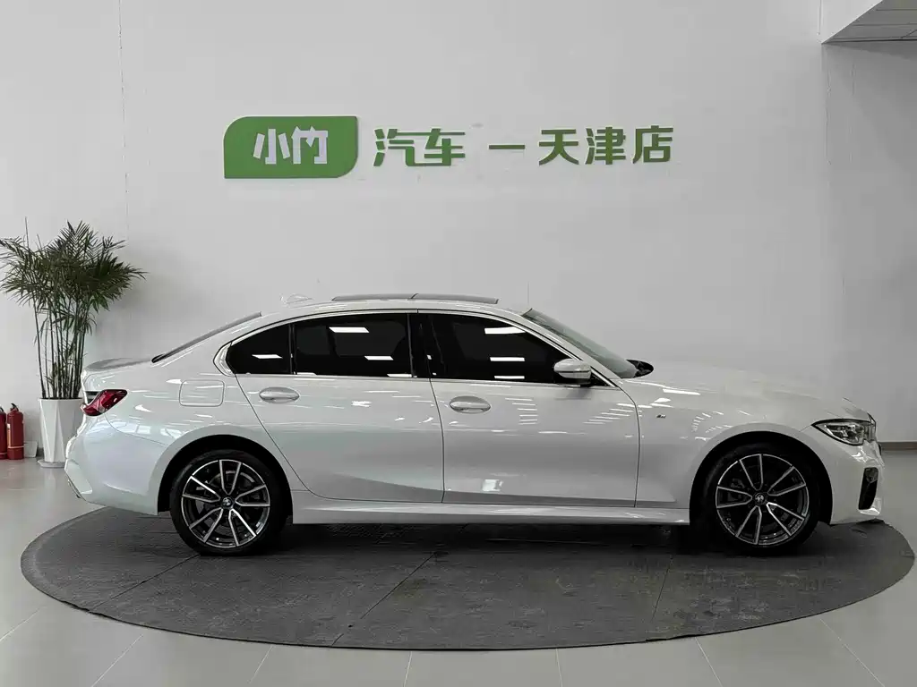 BMW 3 Series 2022