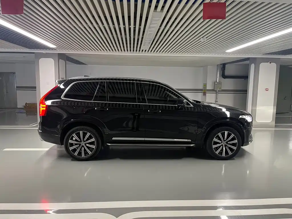 Volvo XC90 2020 — фото 25