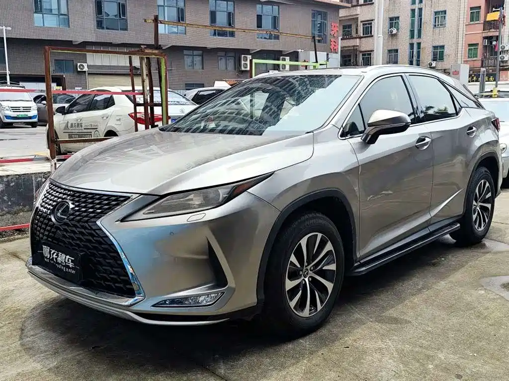 Lexus RX 2021 — фото 1