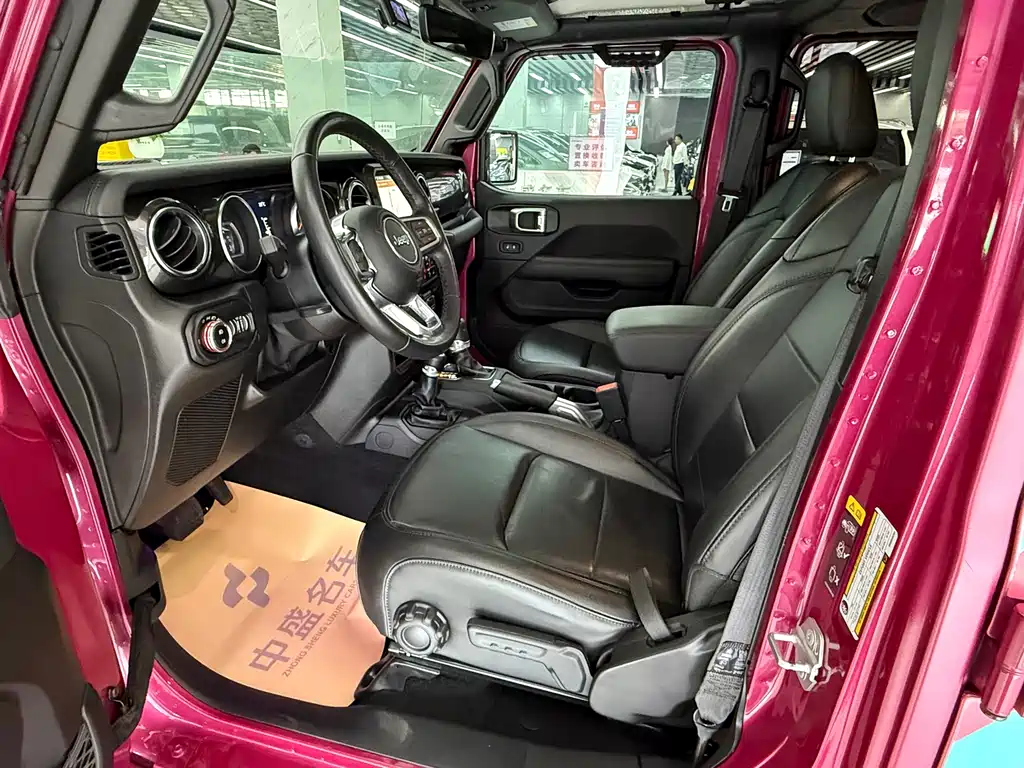 Jeep Wrangler 2023 — фото 14