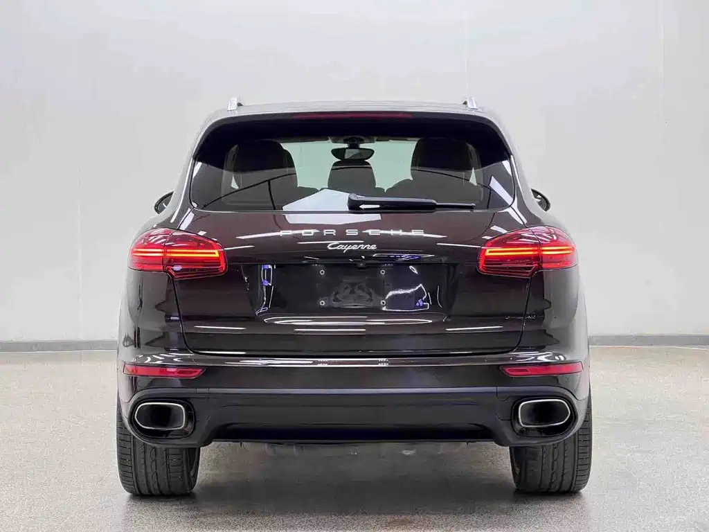 Porsche Cayenne 2015 — фото 29