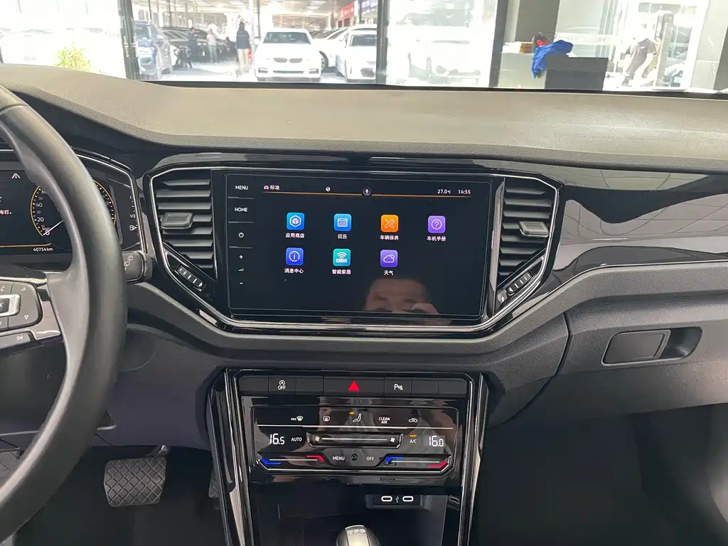Volkswagen T-Roc 2022 — фото 10
