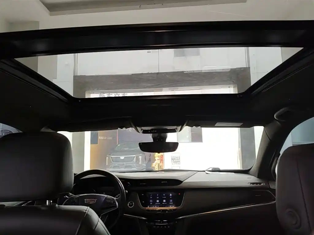 Cadillac XT5 2020 — фото 25