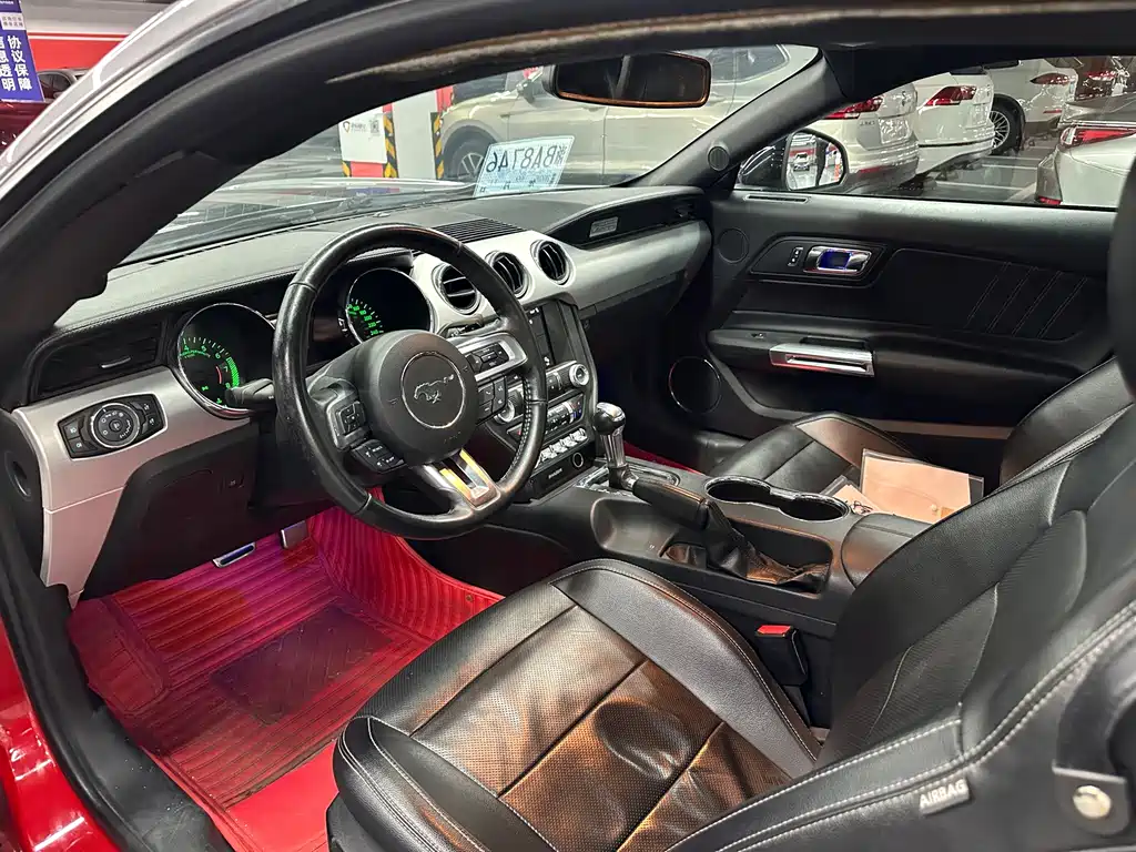 Ford Mustang 2018 — фото 10