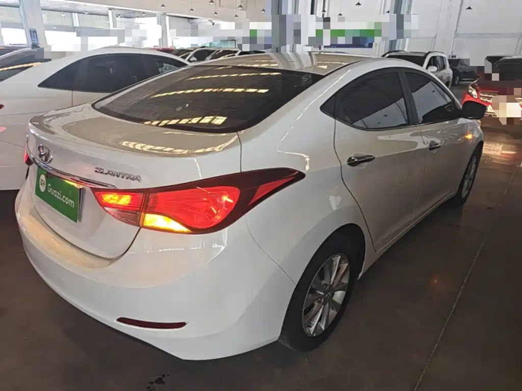 Hyundai Elantra 2018
