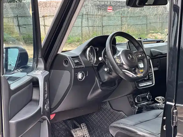 Mercedes-Benz G-Class 2014