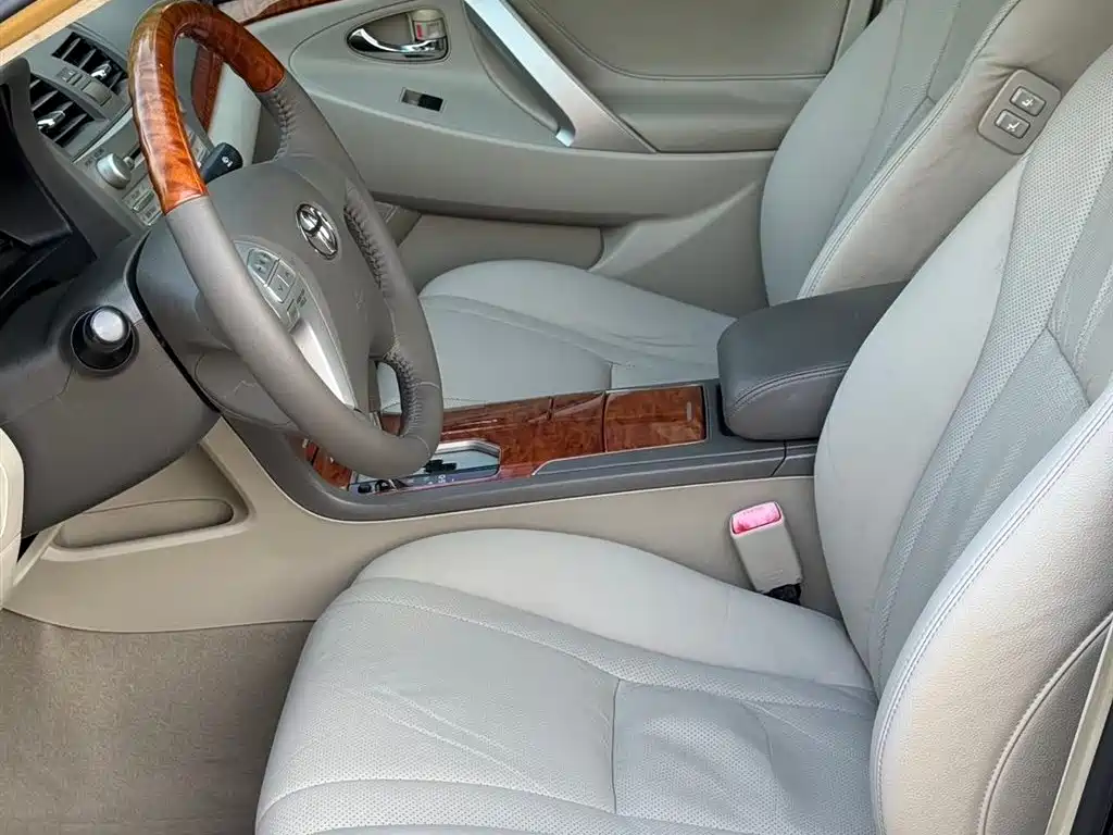 Toyota Camry 2007 — фото 10