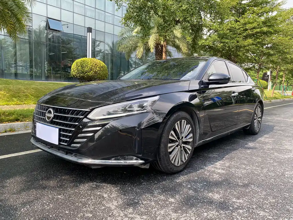 Nissan Teana 2023 — фото 1