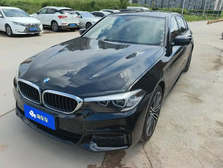 BMW 5 Series 2019 — фото 1