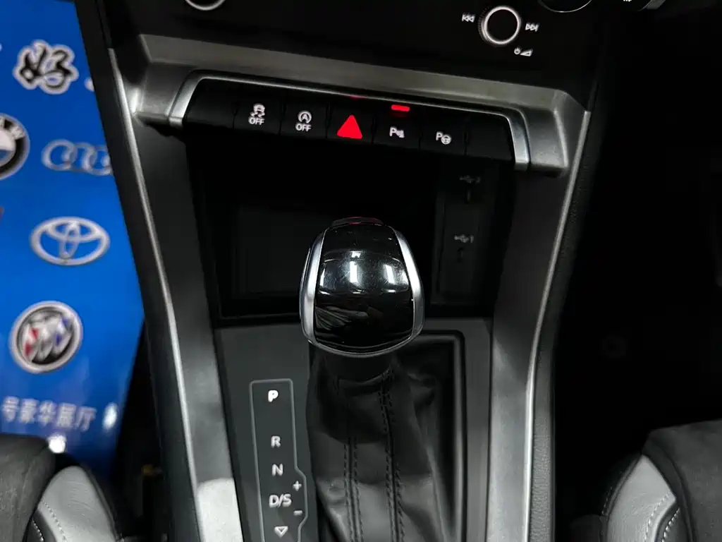 Audi Q3 2022 — фото 15