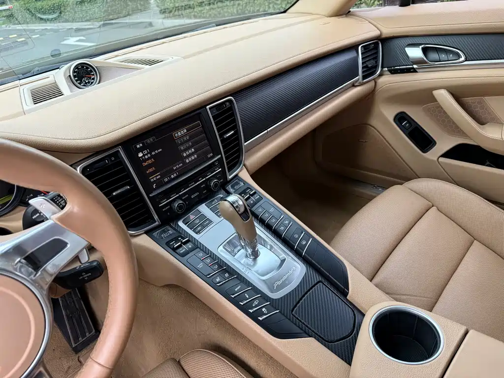Porsche Panamera 2015 — фото 8