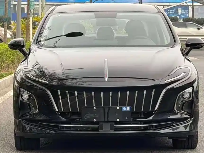 Hongqi E-QM5 2024 — фото 2