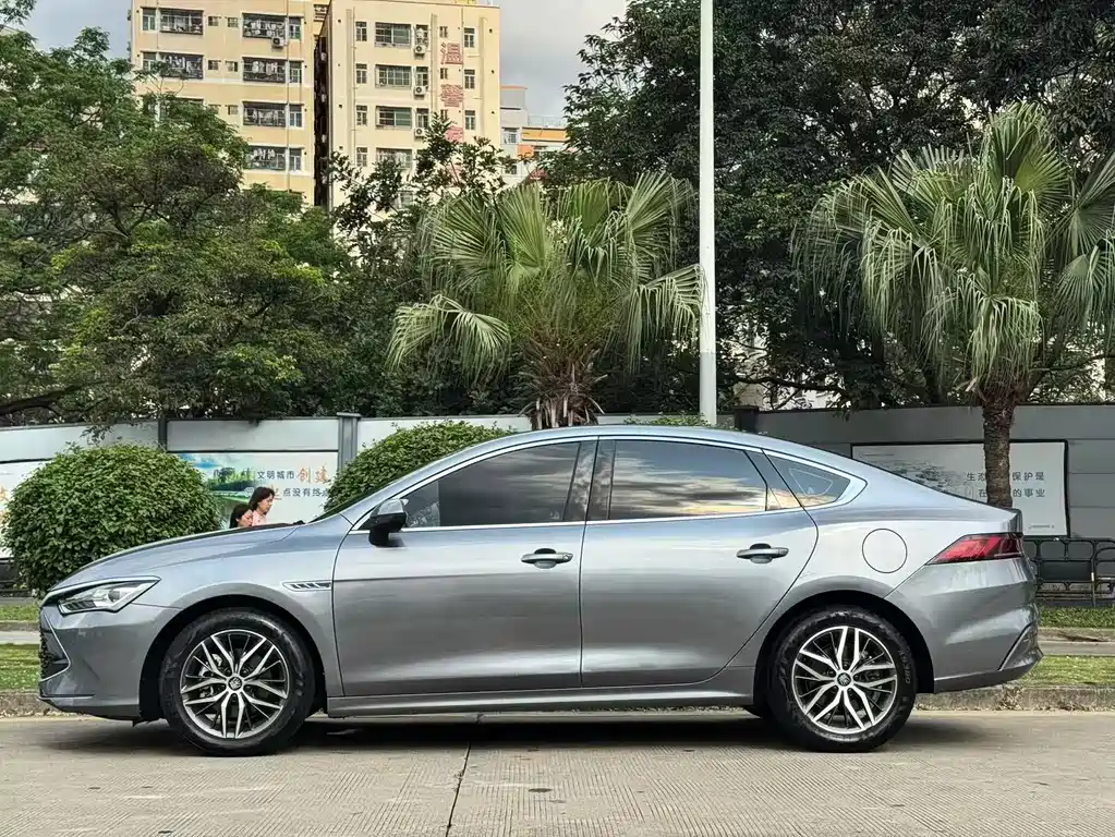 BYD Qin PLUS 2022 — фото 5