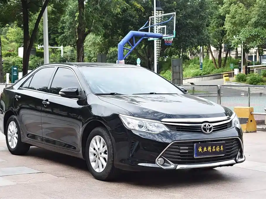 Toyota Camry 2015 — фото 3