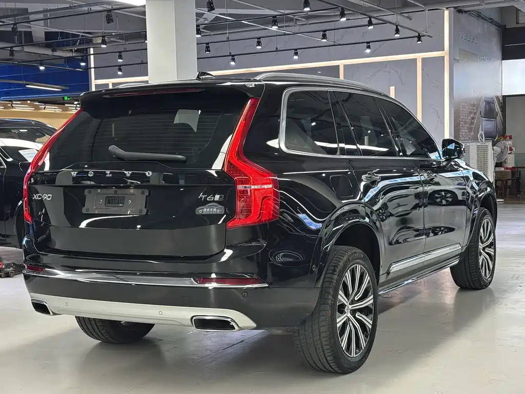 Volvo XC90 2020 — фото 12