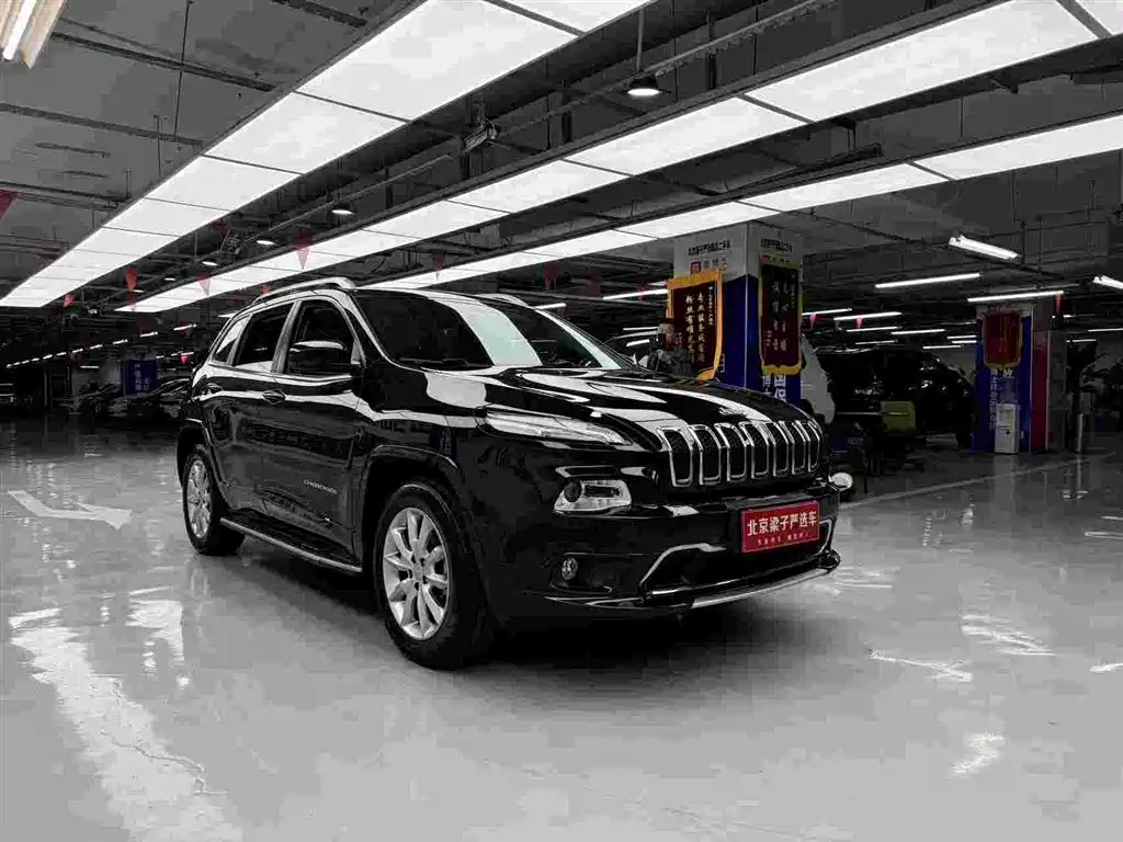 Jeep Cherokee 2017 — фото 3