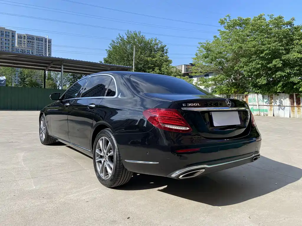 Mercedes-Benz E-Class 2018 — фото 3