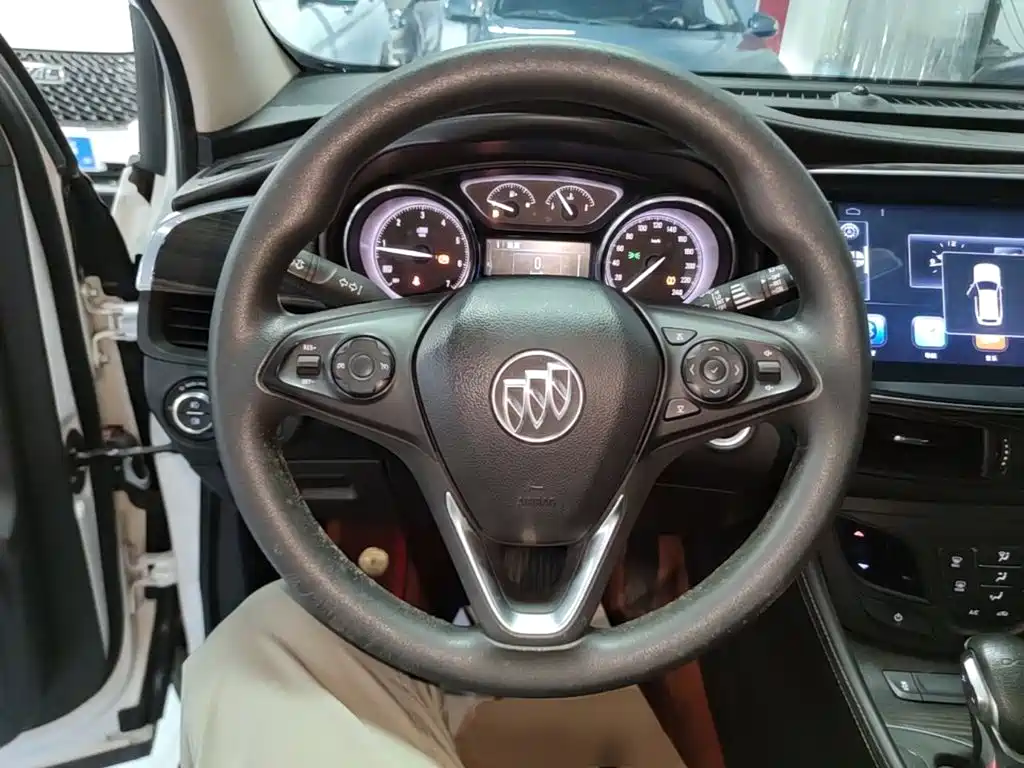 Buick Envision Plus 2018 — фото 11