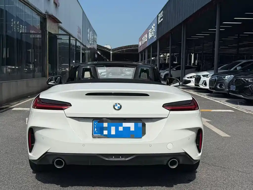 BMW Z4 2022 — фото 9