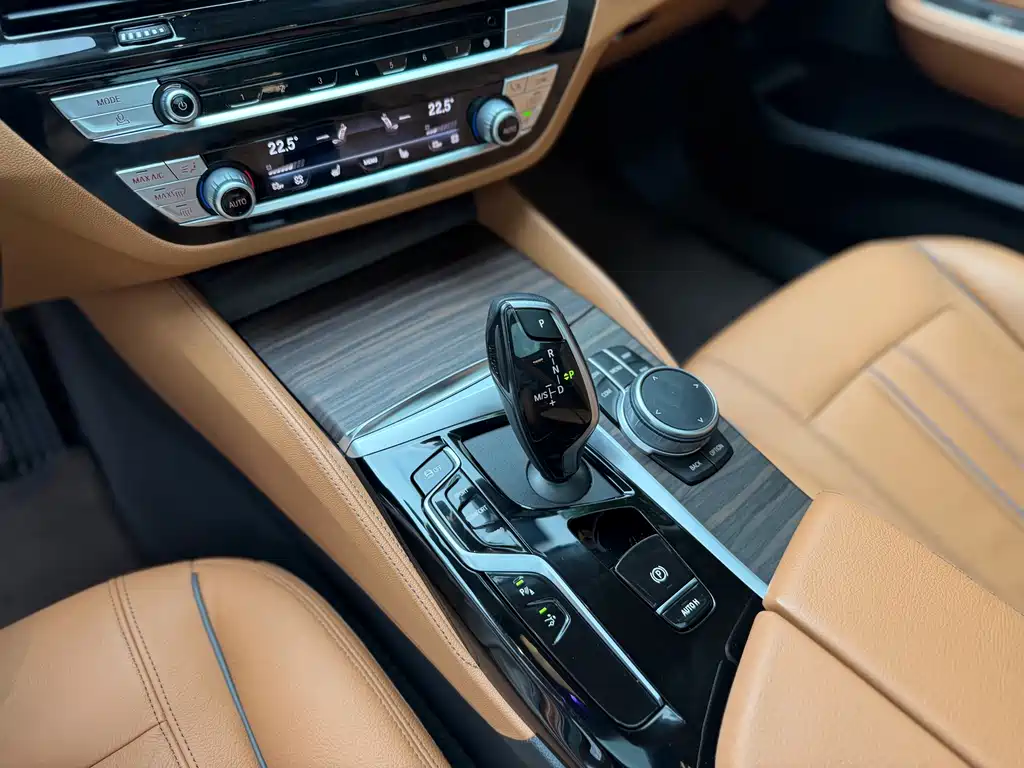 BMW 6 Series GT 2021 — фото 6