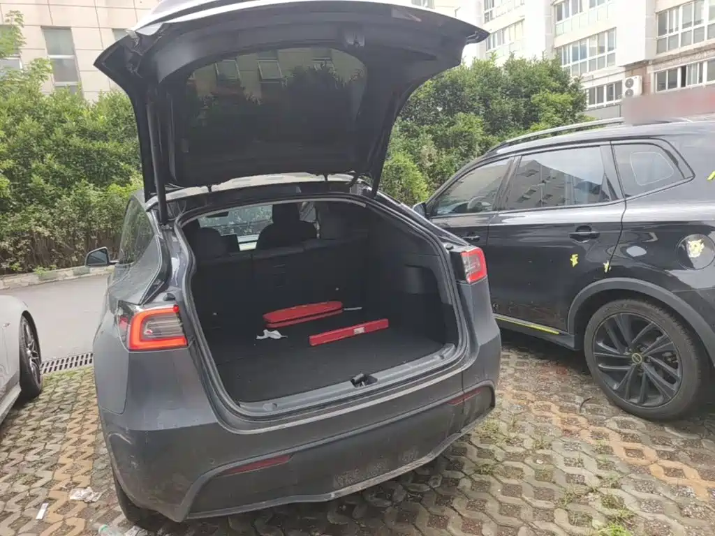 Tesla Model Y 2021 — фото 15
