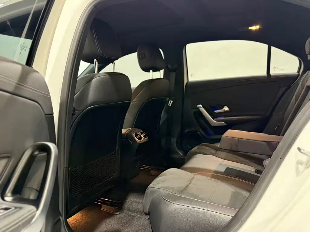 Mercedes-Benz A-Class 2023 — фото 6