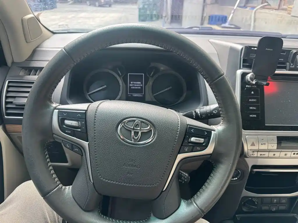 Toyota Prado 2018 — фото 4
