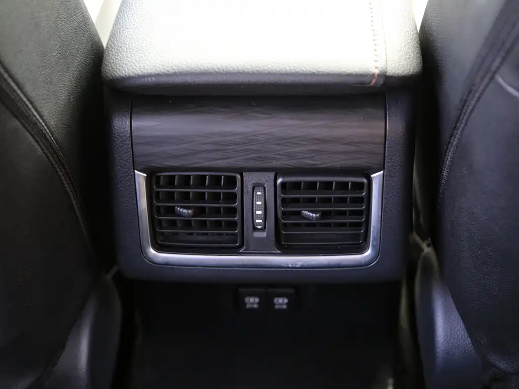 Toyota Camry 2022 — фото 15
