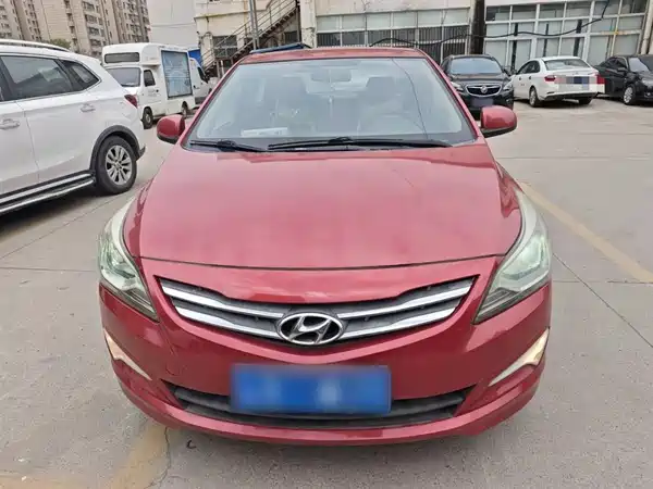 Hyundai Accent 2014
