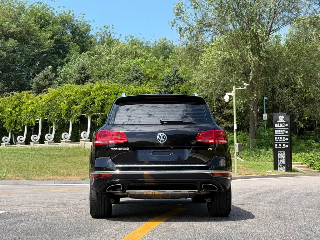 Volkswagen Touareg 2018 — фото 27