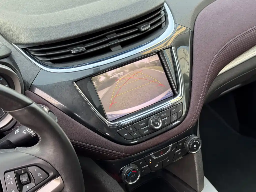 Chevrolet Malibu 2016 — фото 10