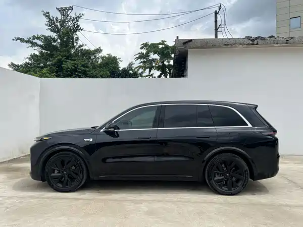 Li Auto L8 2023