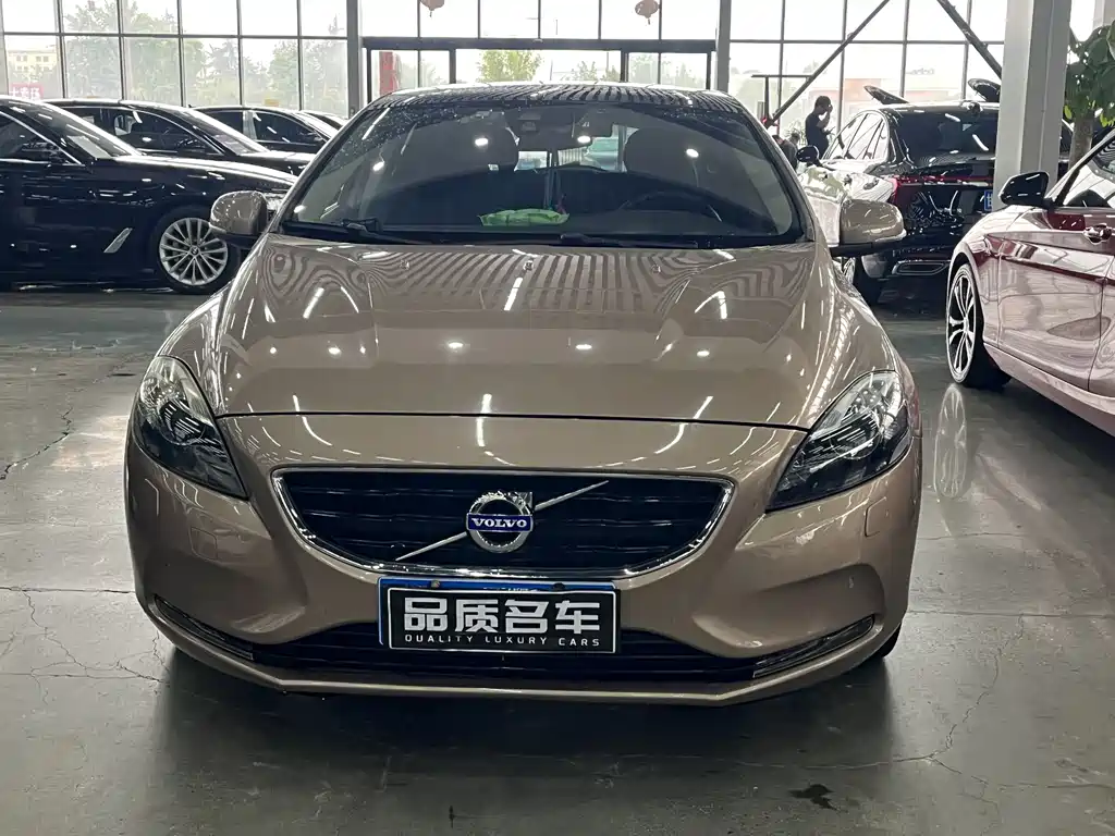 Volvo V40 2016 — фото 3