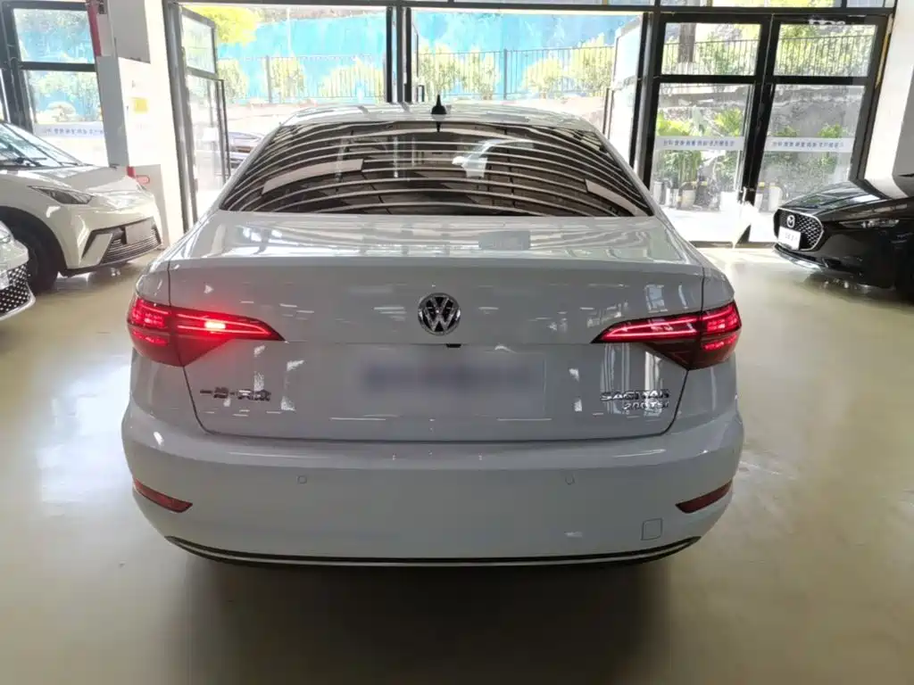 Volkswagen Sagitar 2022
